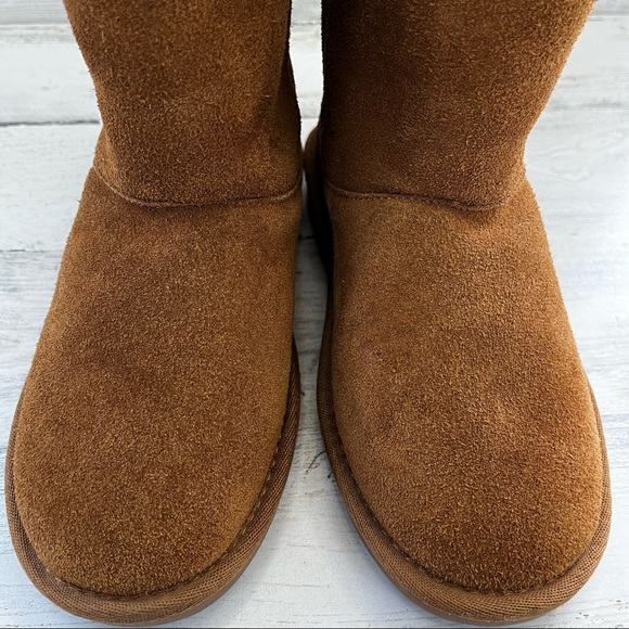 MINNETONKA Brown Suede Boots Size 6 - Picture 3 of 11